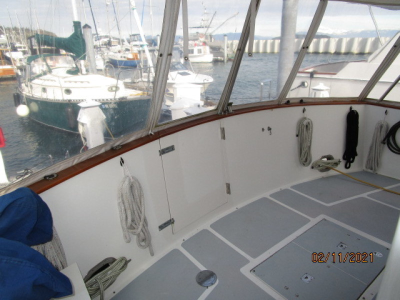 49' DeFever aftdeck1