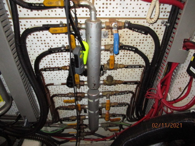 49' DeFever fuel manifold