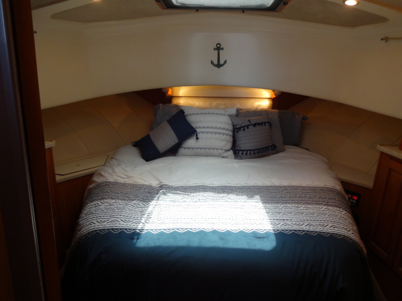1999 Mainship 350