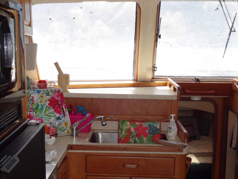1999 Mainship 350