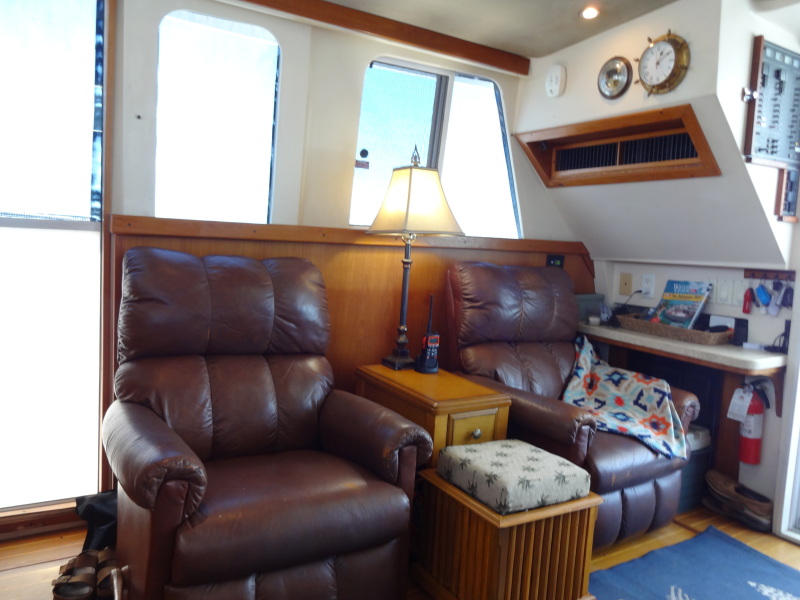 1999 Mainship 350