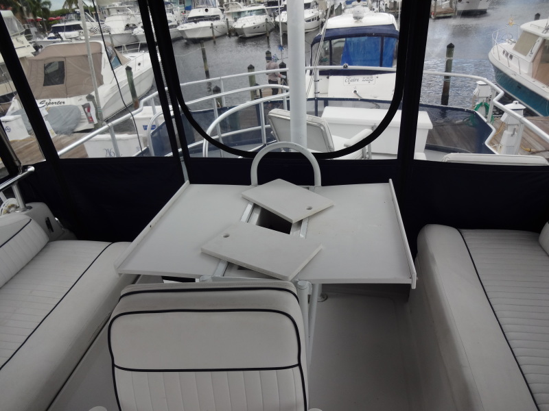 1999 Mainship 350