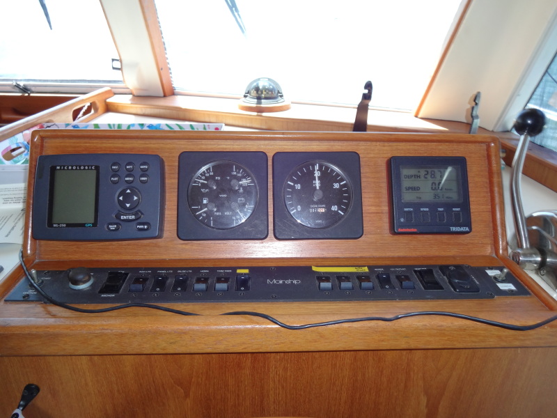 1999 Mainship 350