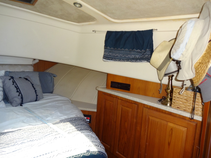 1999 Mainship 350