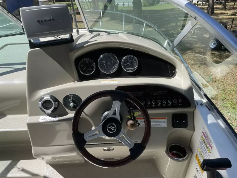 2011 Sea Ray 240 Sundancer