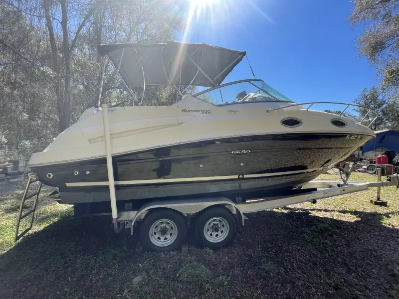 2011 Sea Ray 240 Sundancer