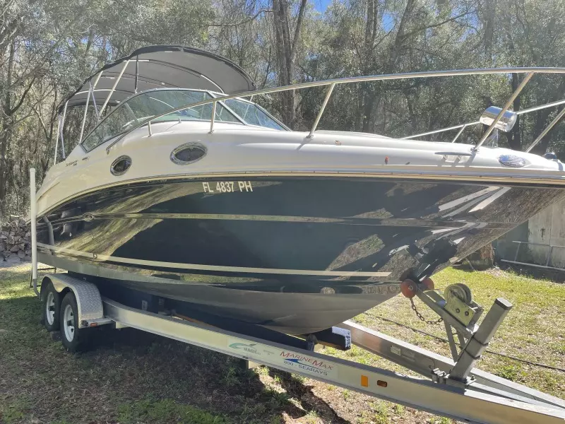 2011 Sea Ray 240 Sundancer