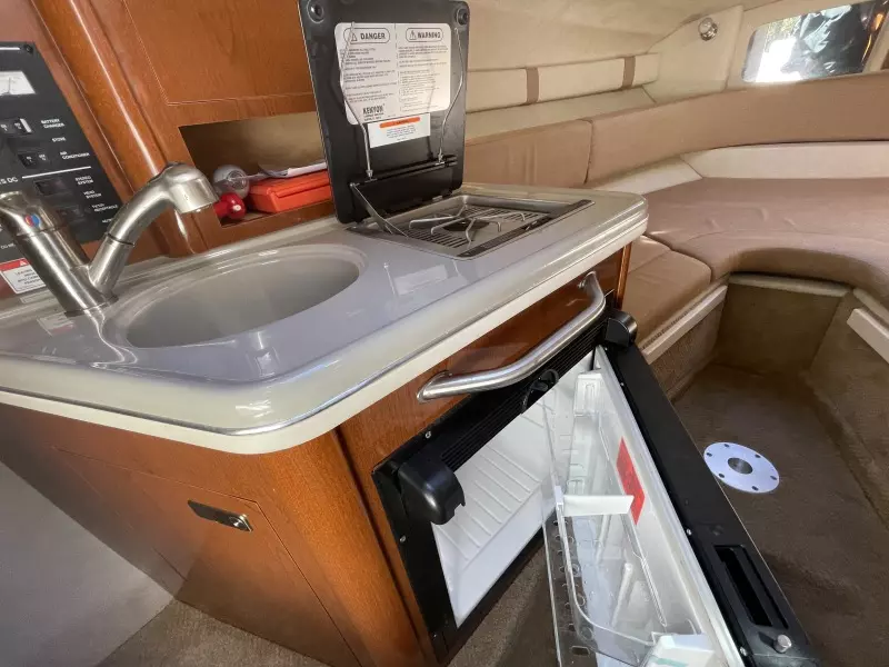 2011 Sea Ray 240 Sundancer