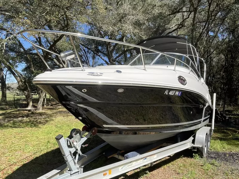 2011 Sea Ray 240 Sundancer