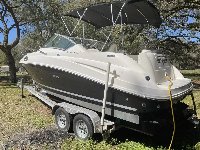 2011 Sea Ray 240 Sundancer