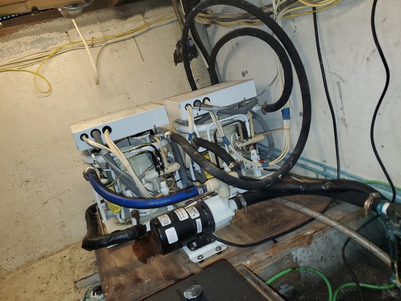 41' 1969 Hatteras 41 Convertible