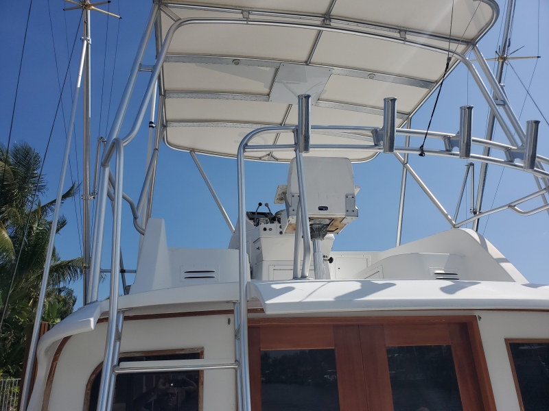 41' 1969 Hatteras 41 Convertible