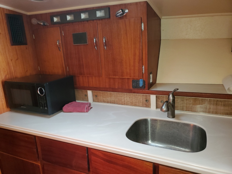 41' 1969 Hatteras 41 Convertible