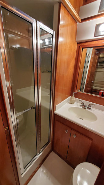 2006 Navigator 5300 Extended Deckhouse