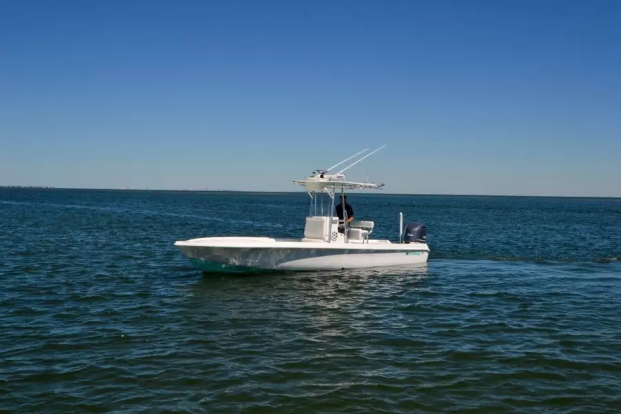 2015 Contender 25 Bay