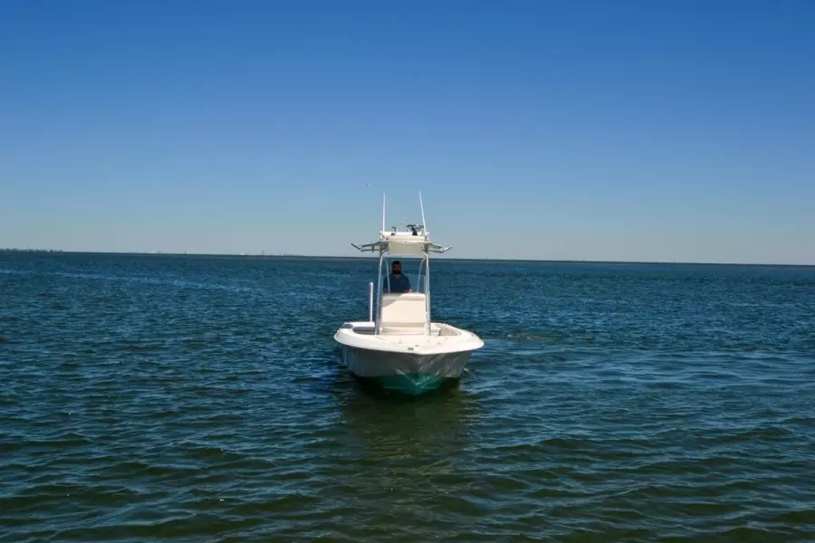 2015 Contender 25 Bay