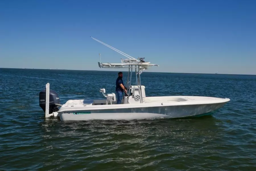 2015 Contender 25 Bay