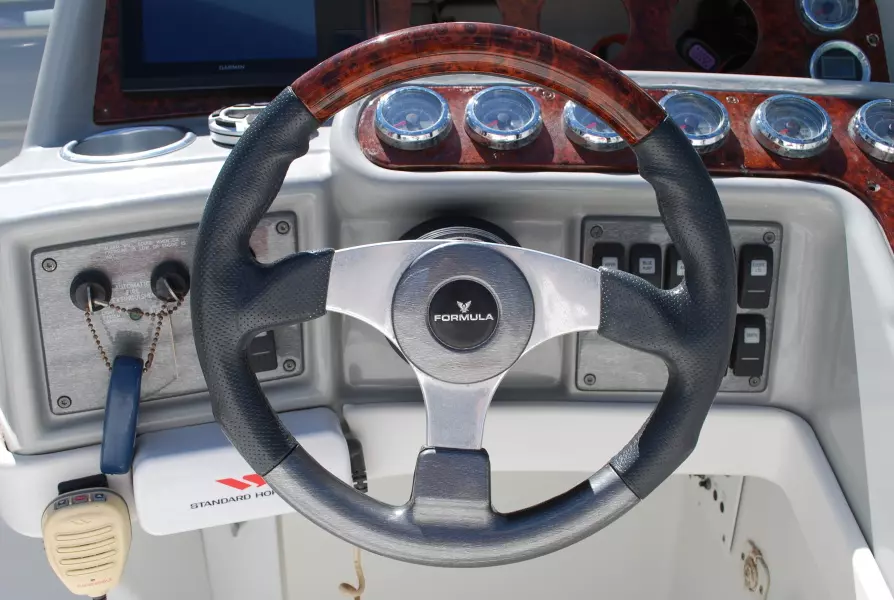 28ft Formula Yacht For Sale