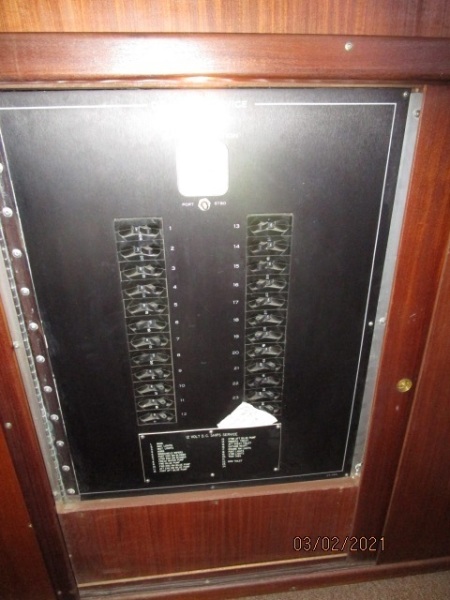 48' Hatteras electrical panel1