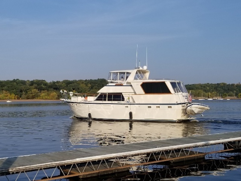48' Hatteras port aft profile