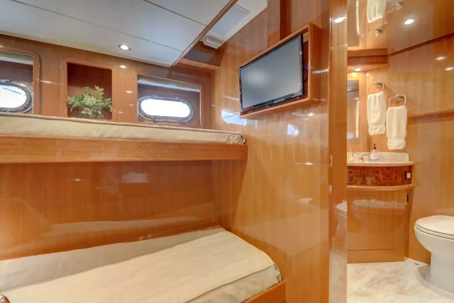 Lenora D 68ft Hampton Yacht For Sale