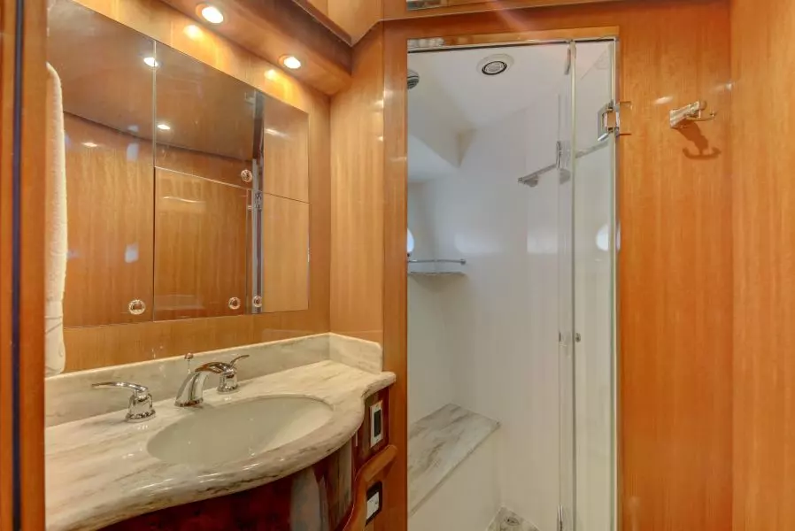 Lenora D 68ft Hampton Yacht For Sale