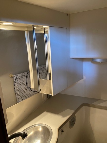 1994 Carver 300 Aft Cabin