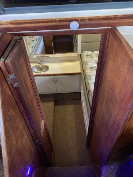 1994 Carver 300 Aft Cabin
