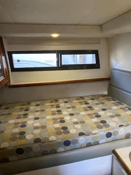 1994 Carver 300 Aft Cabin