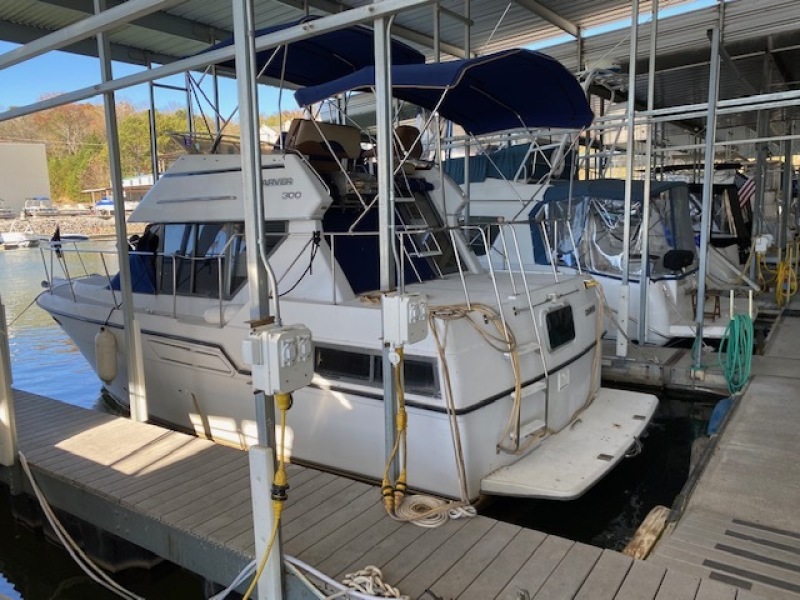 1994 Carver 300 Aft Cabin