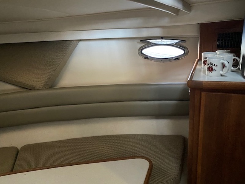 1994 Carver 300 Aft Cabin