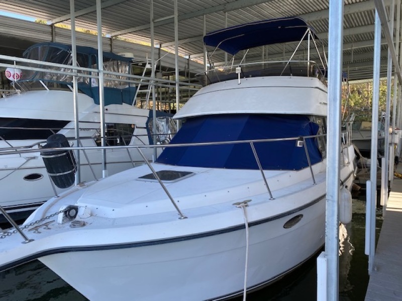 1994 Carver 300 Aft Cabin