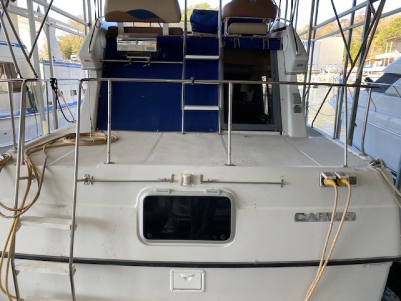 1994 Carver 300 Aft Cabin