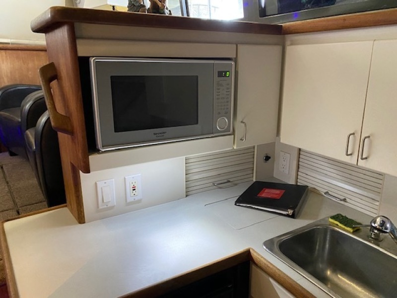 1994 Carver 300 Aft Cabin