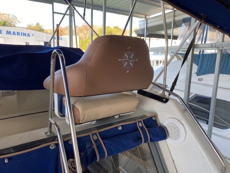 1994 Carver 300 Aft Cabin