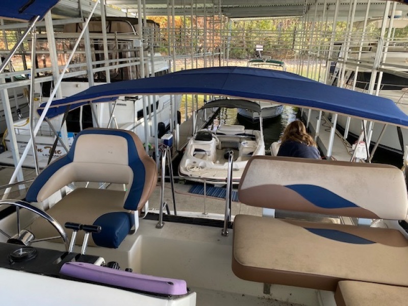 1994 Carver 300 Aft Cabin