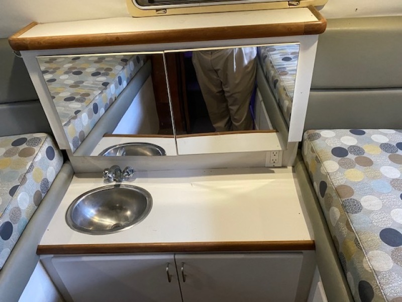 1994 Carver 300 Aft Cabin