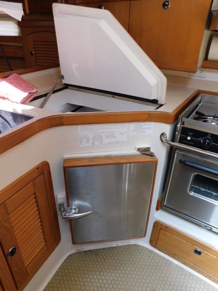 2001 Catalina 400