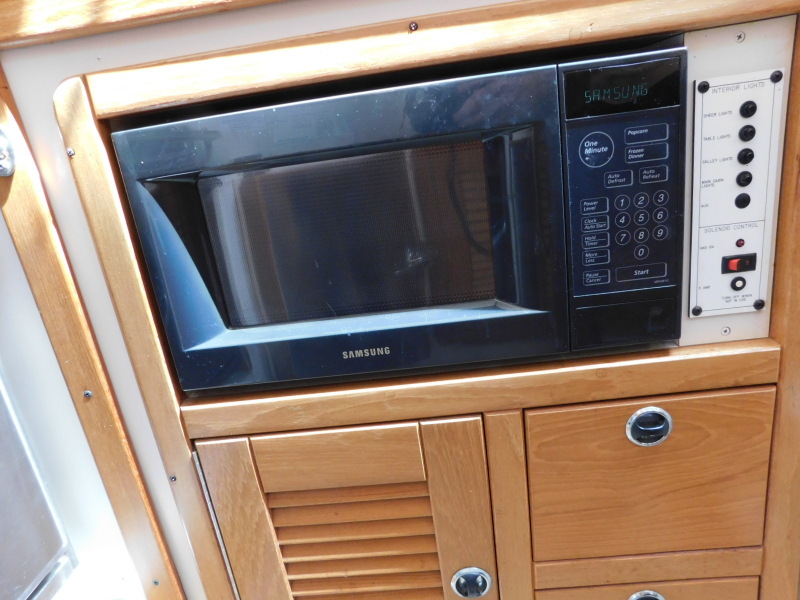 2001 Catalina 400