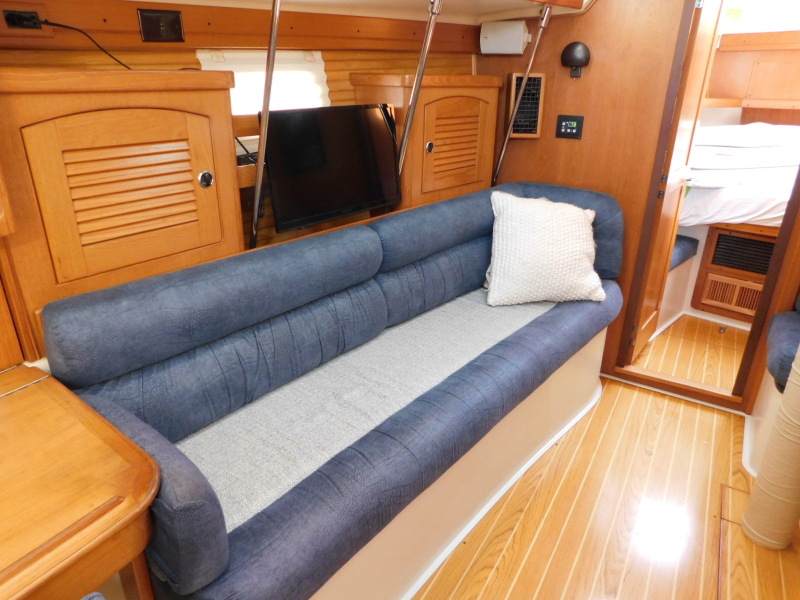 2001 Catalina 400