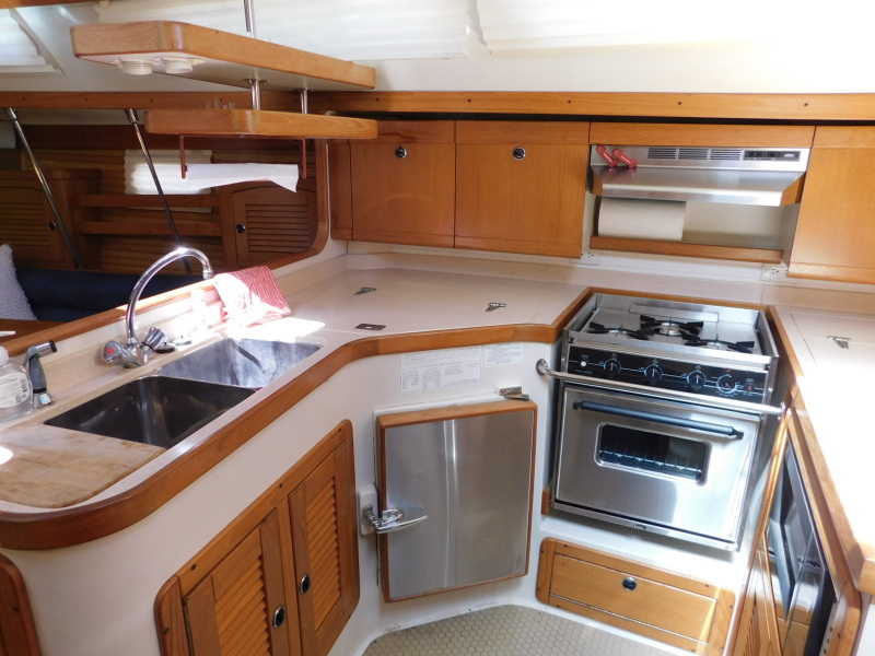 2001 Catalina 400