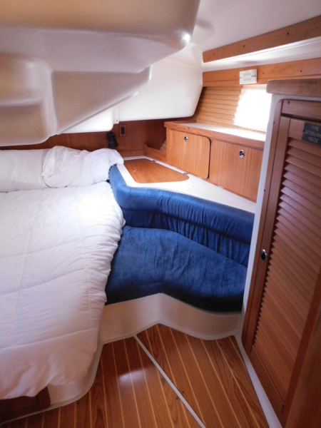 2001 Catalina 400