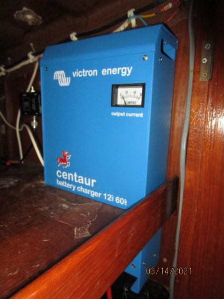 47' Swan battery charger