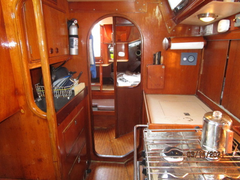 47' Swan galley2