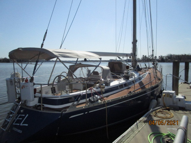 47' Swan starboard aft profile