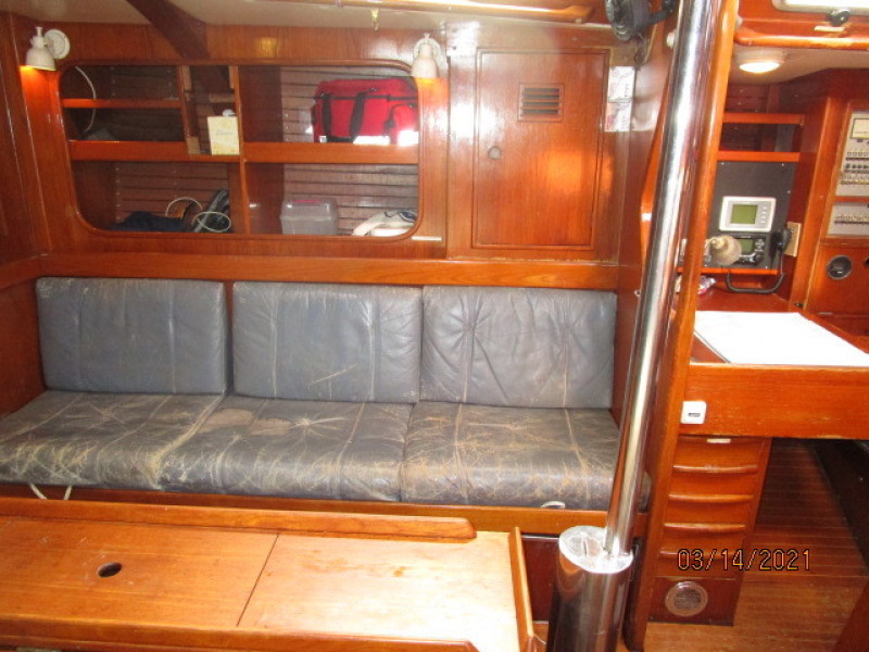 47' Swan salon starboard