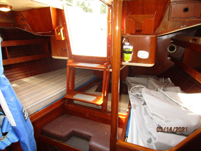 47' Swan aft stateroom