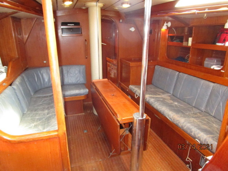47' Swan salon forward