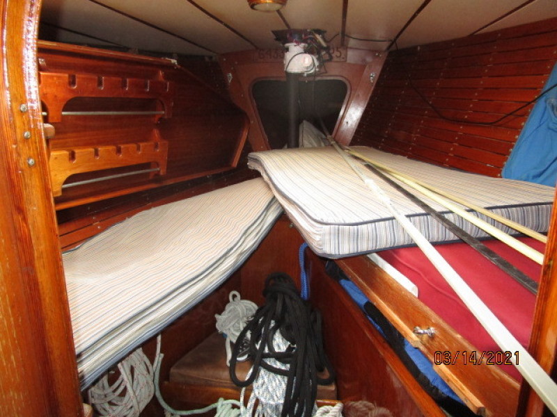47' Swan forward stateroom