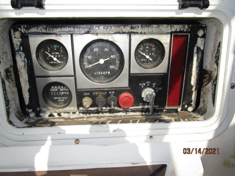 47' Swan cockpit auxiliary control panel